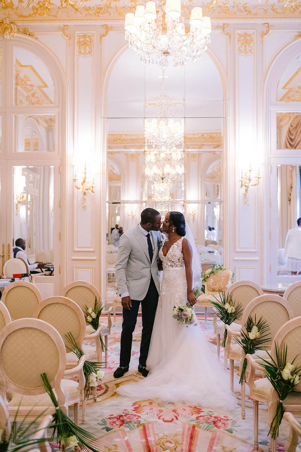 bride and the groon in the ceremony